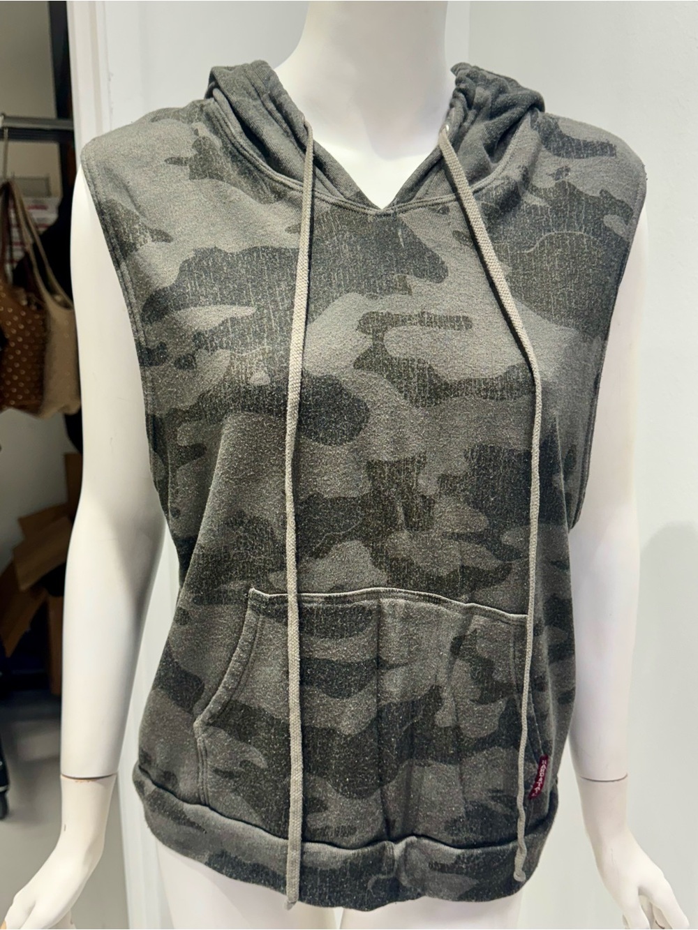 Hard Tail Olive camouflage printed sleeveless hoodie size small good condition